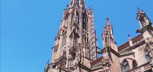 Leonie Bausch Banner Image